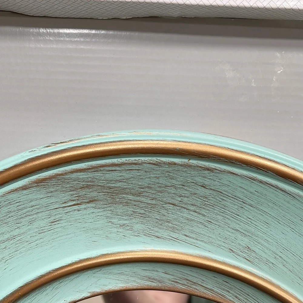 Wall mirror